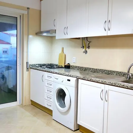 Apartment, 10 Mins Walk To Appartement
