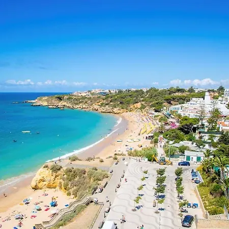 Apartment, 10 Mins Walk To Lägenhet Albufeira