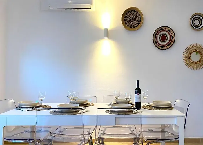 Apartment, 10 Mins Walk To * Albufeira