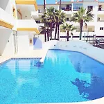 Apartment, 10 Mins Walk To * Albufeira