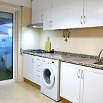 Apartment, 10 Mins Walk To Apartamento